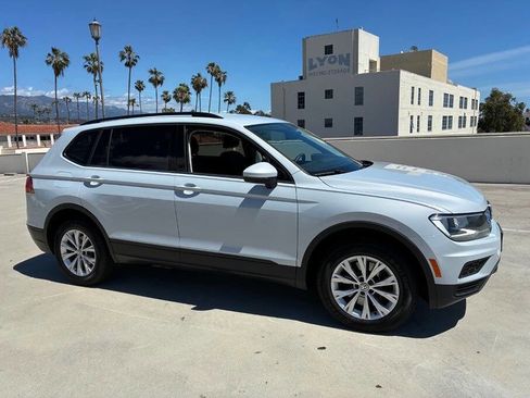 Used 2018 Volkswagen Tiguan S FWD image 5