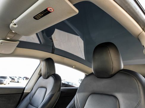 Used 2020 Tesla Model Y Long Range image 4