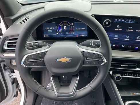 New 2026 Chevrolet Traverse LT w/ Driver Confidence Package image 13