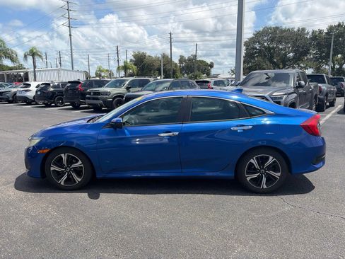 Used 2016 Honda Civic Touring image 4