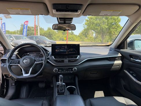 Used 2023 Nissan Altima 2.5 SL FWD image 21