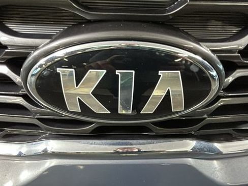 Used 2020 Kia Sorento LX w/ LX I4 Convenience Package FWD image 9