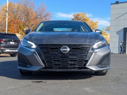 Used 2023 Nissan Altima 2.5 SV image 9