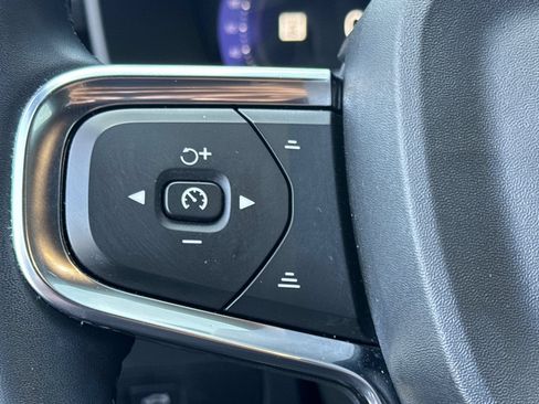 Used 2023 Volvo XC40 Recharge Ultimate AWD/4WD image 27