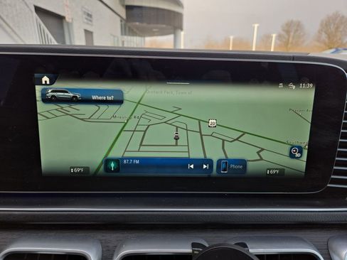 Used 2025 Mercedes-Benz GLS 580 4MATIC image 22