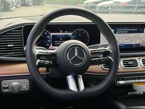 New 2026 Mercedes-Benz GLS 450 4MATIC image 27