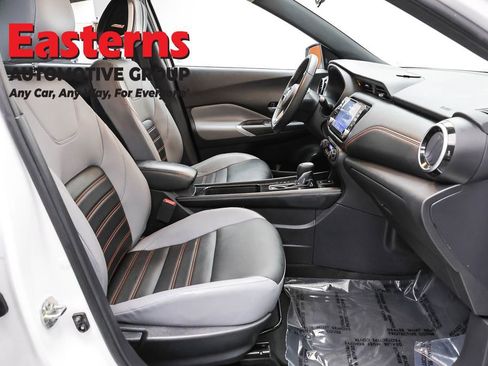 Used 2023 Nissan Kicks SR w/ SR Premium Package FWD image 25