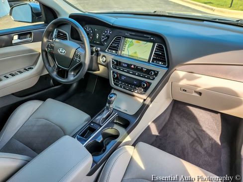 Used 2016 Hyundai Sonata Sport w/ Option Group 03 FWD image 22
