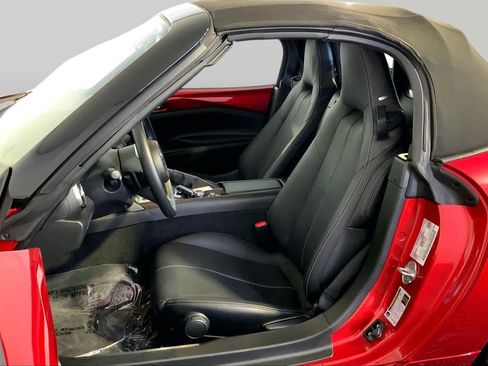 Used 2023 MAZDA MX-5 Miata Grand Touring RWD image 9