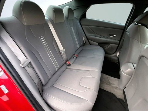 Used 2021 Hyundai Elantra SEL w/ Cargo Package image 27