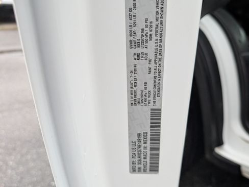 Used 2024 RAM ProMaster 2500 w/ Convenience Group FWD image 17