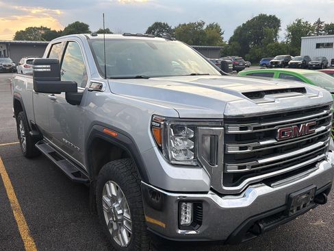 Used 2022 GMC Sierra 2500 SLE w/ SLE Value Package; AWD/4WD image 3