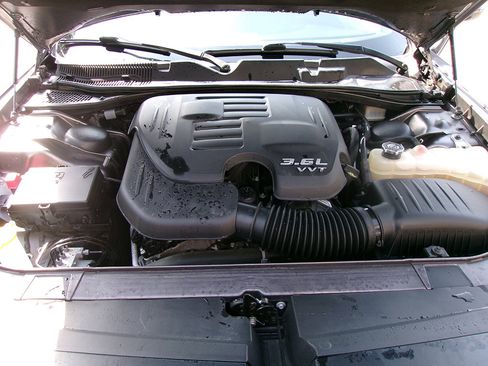 Used 2019 Dodge Challenger GT w/ Blacktop Package image 10