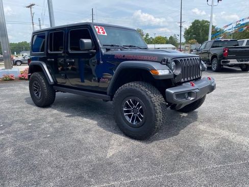 Used 2023 Jeep Wrangler Unlimited Rubicon w/ Cold Weather Group AWD/4WD image 7
