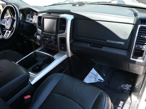 Used 2017 RAM 1500 Laramie w/ Convenience Group AWD/4WD image 11