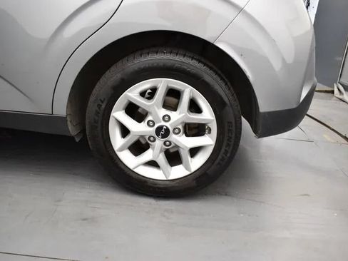 Used 2024 Kia Soul LX w/ Option Group 015 FWD image 34