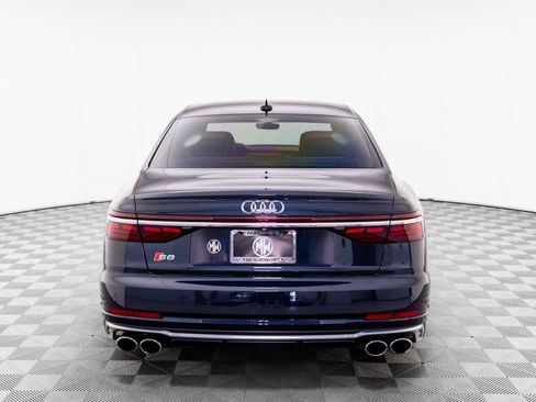 Used 2025 Audi S8 AWD/4WD image 4