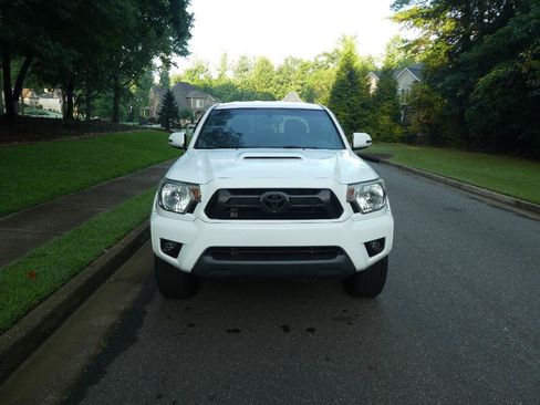 Used 2012 Toyota Tacoma PreRunner w/ TRD Sport Upgrade Pkg RWD image 15