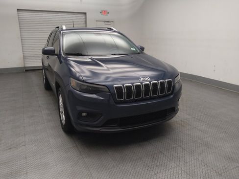 Used 2019 Jeep Cherokee Latitude w/ Cold Weather Group FWD image 14
