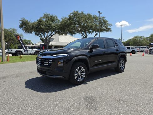 New 2027 Chevrolet Equinox LT w/ Convenience Package II FWD image 10