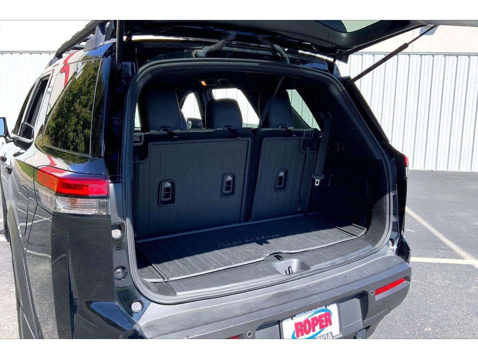 Used 2024 Nissan Pathfinder Rock Creek AWD/4WD image 25