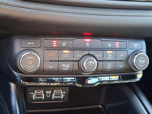 Used 2021 Dodge Durango GT image 18