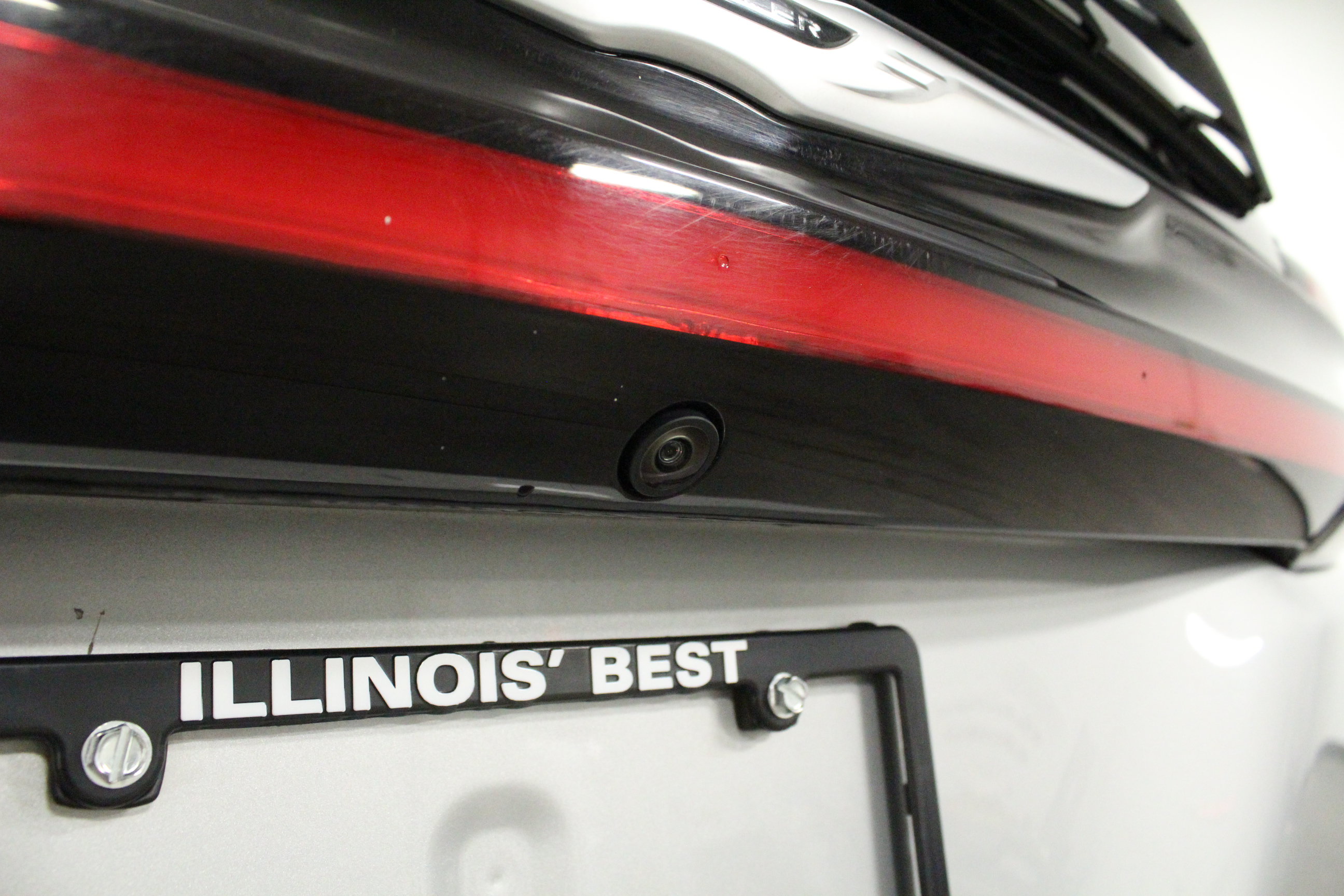 Used 2024 Chrysler Pacifica Touring-L FWD image 11