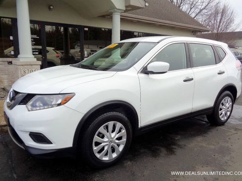 Used 2016 Nissan Rogue S AWD/4WD image 1