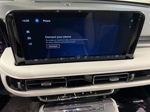 New 2026 Lincoln Aviator AWD image 10