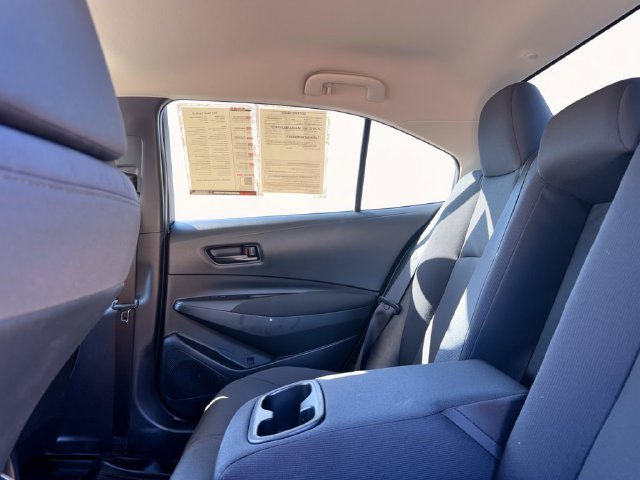 Used 2025 Toyota Corolla LE FWD image 28
