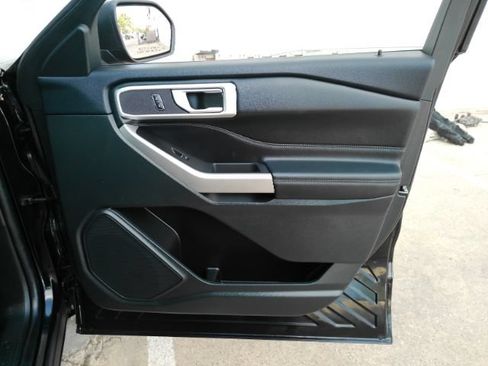 Used 2023 Ford Explorer XLT w/ Equipment Group 202A RWD image 19