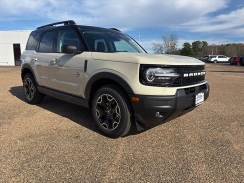 New 2025 Ford Bronco Sport Outer Banks AWD/4WD image 7