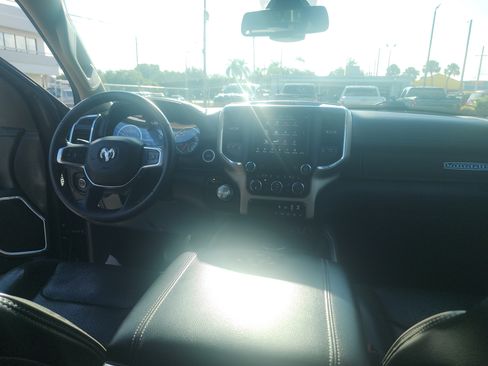 Used 2019 RAM 1500 Laramie RWD image 24
