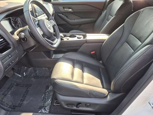 Used 2023 Nissan Rogue SL AWD/4WD image 13