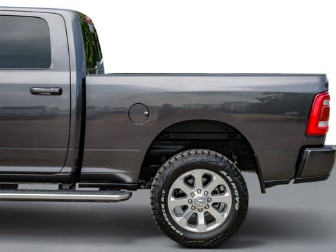 Used 2023 RAM 2500 Laramie AWD/4WD image 11