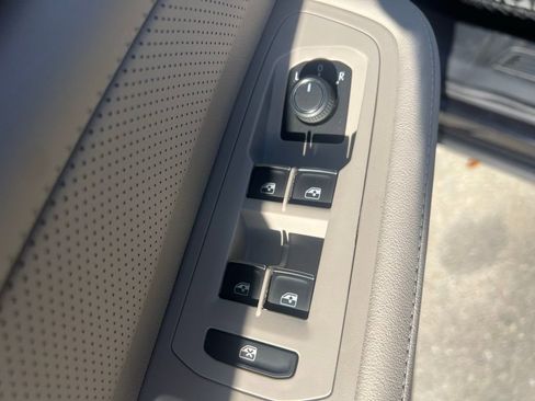 New 2026 Volkswagen Atlas SE image 31