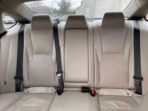 Used 2024 Honda Accord Touring image 11