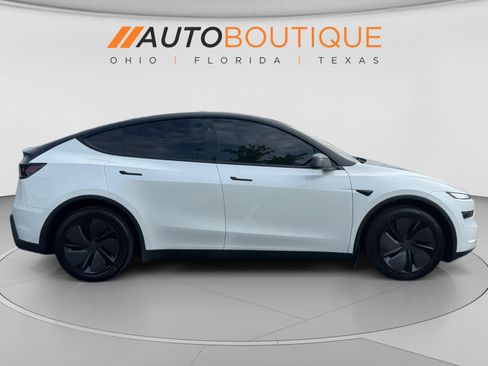 Used 2026 Tesla Model Y AWD image 6