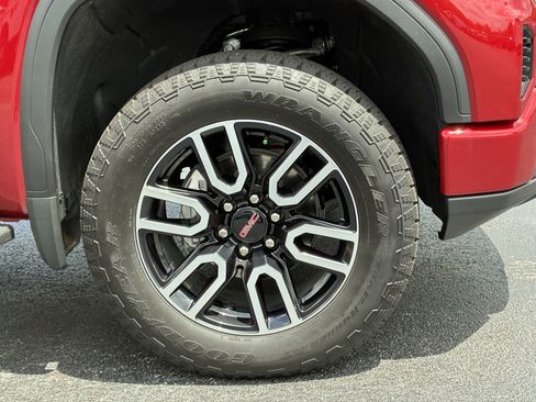 Used 2026 GMC Sierra 1500 AT4 w/ AT4 Premium Package AWD/4WD image 6