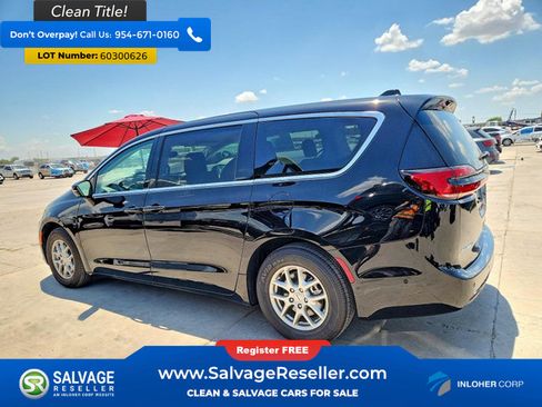 Used 2024 Chrysler Pacifica Touring-L FWD image 3