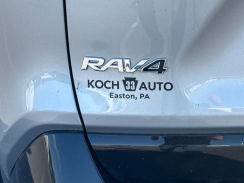 Used 2021 Toyota RAV4 XSE AWD/4WD image 17