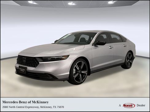 Used 2025 Honda Accord Sport image 1