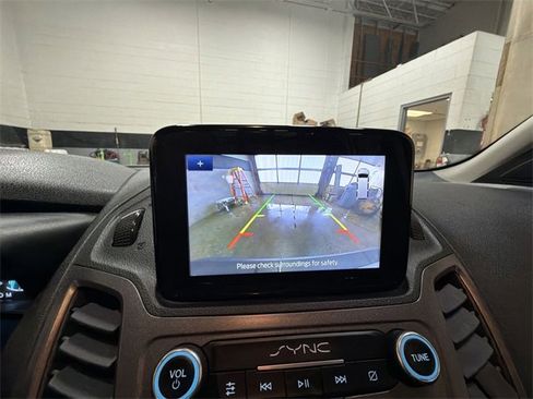 Used 2023 Ford Transit Connect XL image 17