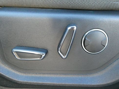 Used 2016 Ford F150 XLT w/ Equipment Group 302A Luxury image 21