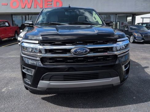 Used 2024 Ford Expedition Limited image 9