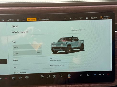 Used 2022 Rivian R1T Adventure image 17