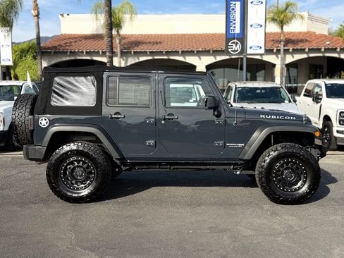 Used 2018 Jeep Wrangler Unlimited Rubicon w/ Connectivity Group image 11