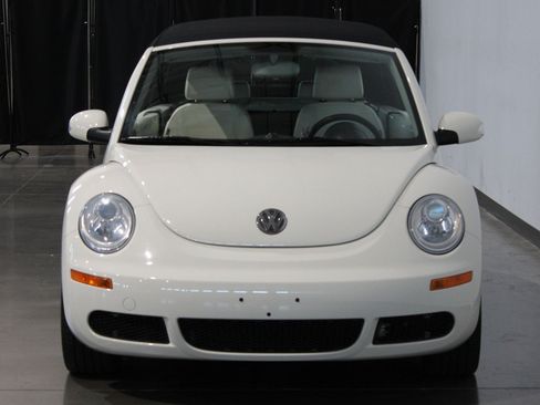 Used 2007 Volkswagen Beetle Triple White Edition FWD image 24