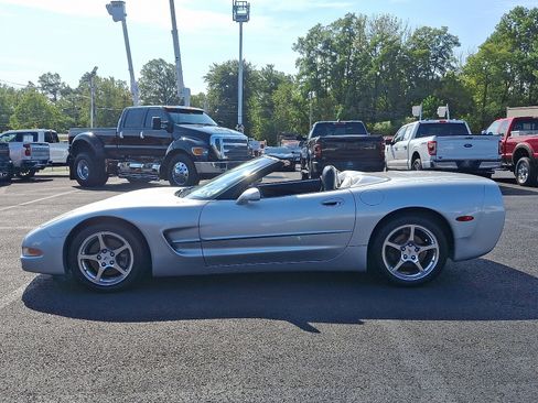 Used 2002 Chevrolet Corvette Convertible w/ Preferred Equipment Group2 image 6