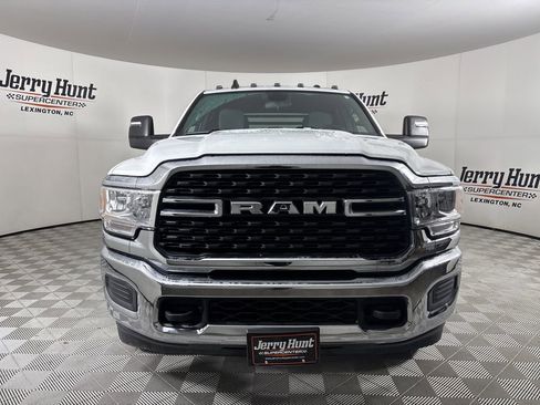 Used 2024 RAM 3500 SLT image 2